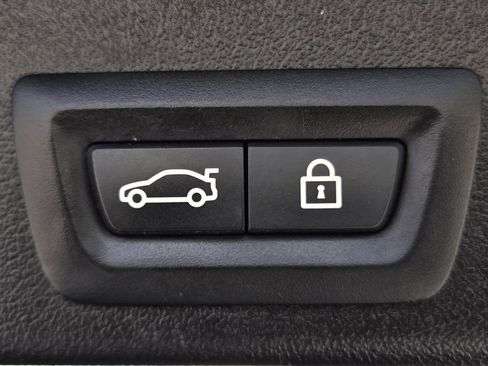 Used 2020 BMW X5 sDrive40i w/ Luxury Seating Package image 11