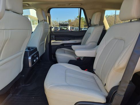 Used 2020 Ford Expedition Platinum image 16