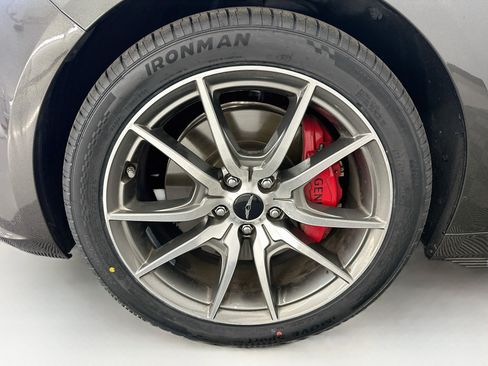 Used 2025 Genesis G70 2.5T AWD/4WD image 35