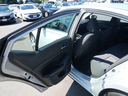 Used 2022 Nissan Altima 2.5 S FWD image 28