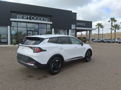 New 2026 Kia Sportage EX FWD image 4
