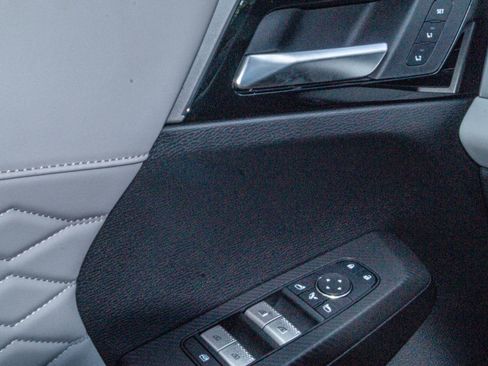 New 2025 Mitsubishi Outlander AWD image 23