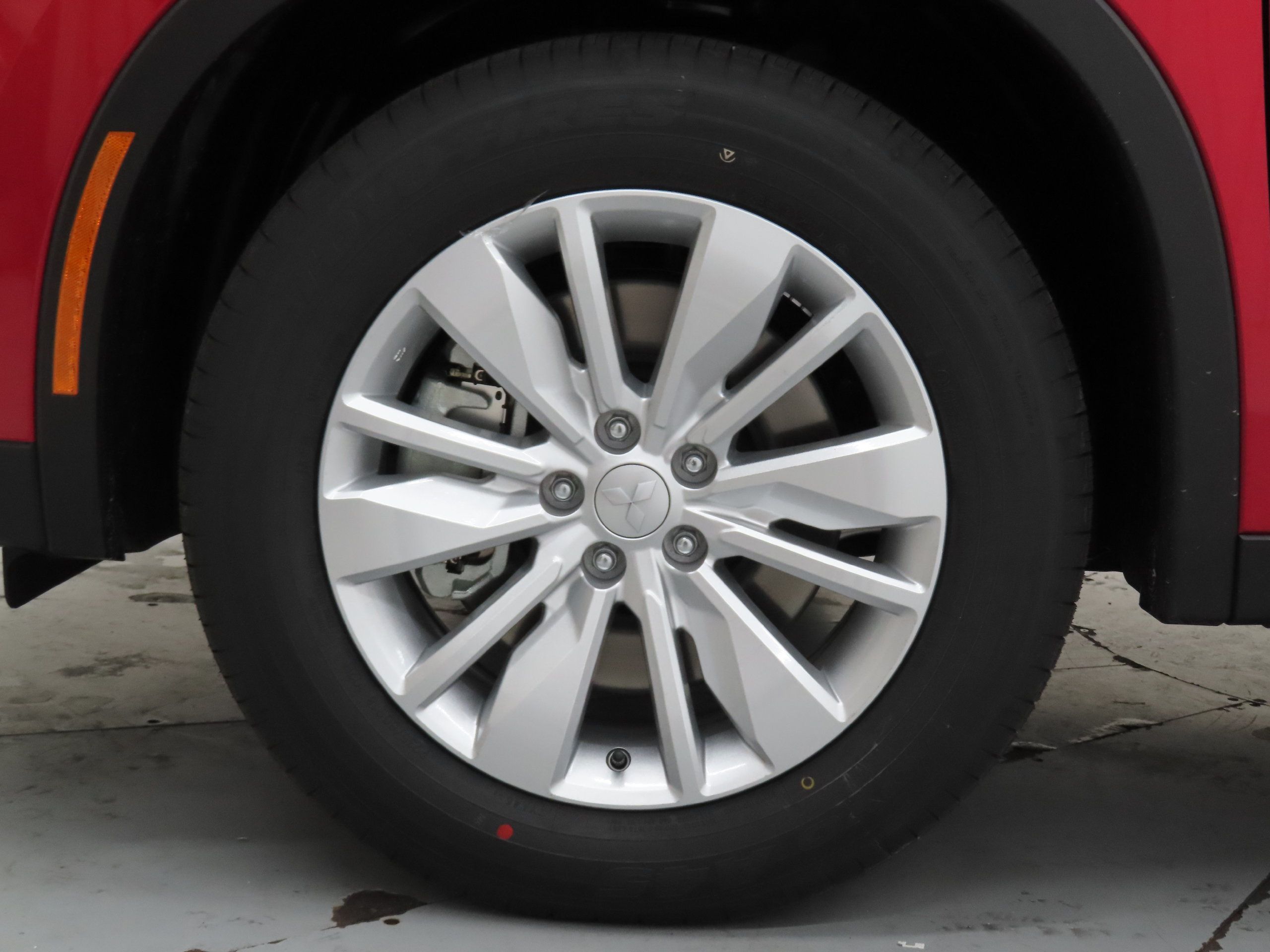New 2026 Mitsubishi Outlander ES FWD image 27