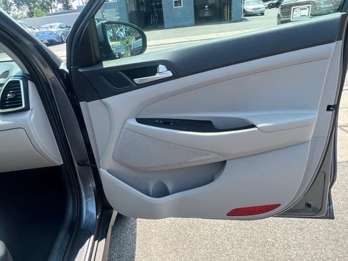 Used 2019 Hyundai Tucson SE AWD/4WD image 30