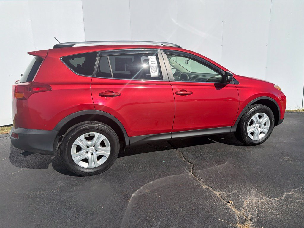 Used 2015 Toyota RAV4 LE AWD/4WD image 3