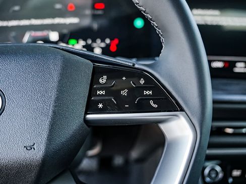 New 2025 Audi Q5 Premium image 15