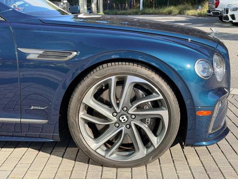Used 2025 Bentley Flying Spur Plug-In Hybrid AWD/4WD image 9