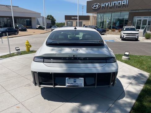 New 2025 Hyundai Ioniq 6 SE image 4