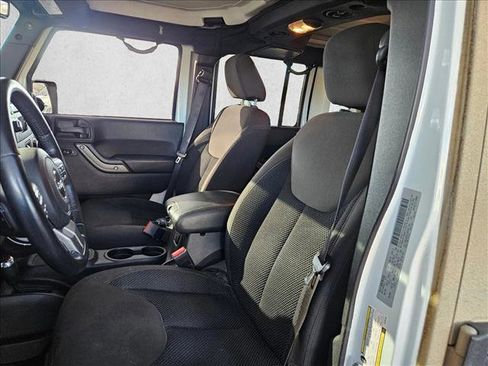 Used 2017 Jeep Wrangler Unlimited Sport image 17