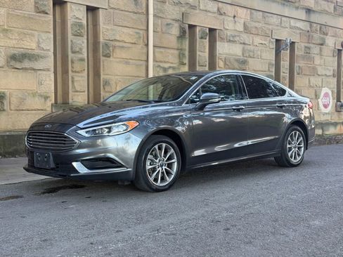 Used 2018 Ford Fusion Energi SE image 36