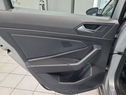 Used 2023 Volkswagen Jetta SE w/ Panoramic Sunroof Package FWD image 28
