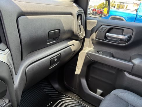 Used 2025 Chevrolet Silverado 1500 Custom Trail Boss AWD/4WD image 34