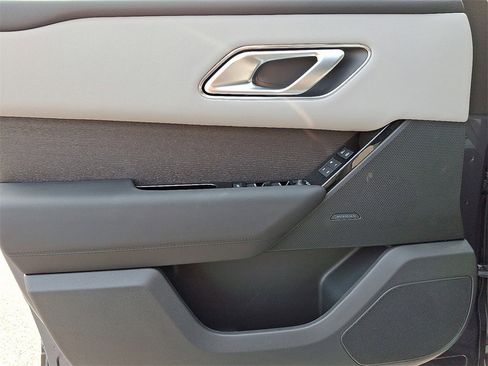 New 2026 Land Rover Range Rover Velar Dynamic SE image 9