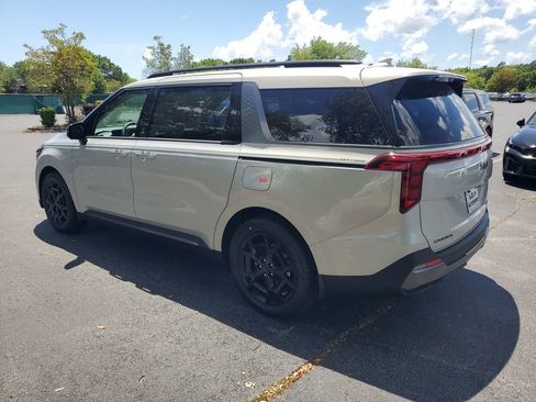 New 2026 Kia Carnival SX FWD image 3