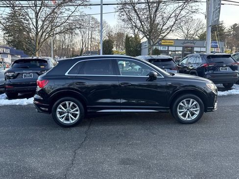 Used 2023 Audi Q3 2.0T Premium w/ Convenience Package image 4
