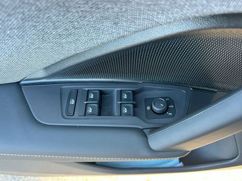 New 2025 Volkswagen Tiguan S image 38