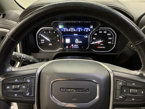 Used 2019 GMC Sierra 1500 Denali w/ Denali Ultimate Package AWD/4WD image 17