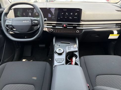 New 2026 Kia Sportage LX FWD image 9