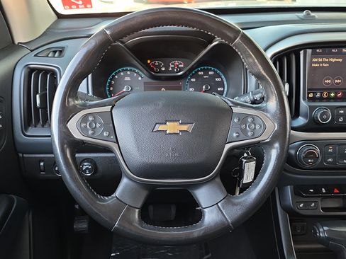 Used 2020 Chevrolet Colorado Z71 image 14