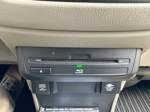 Used 2018 Honda Odyssey Elite image 28