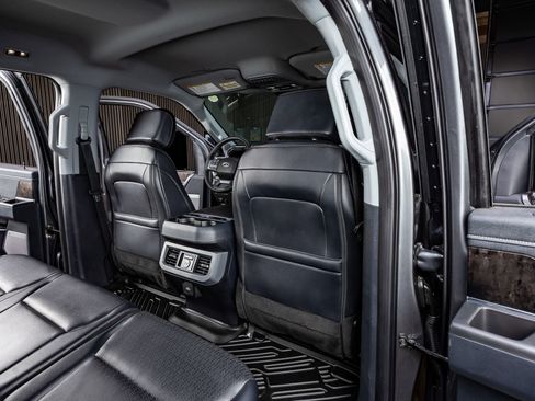 Used 2025 Ford F350 Lariat image 32