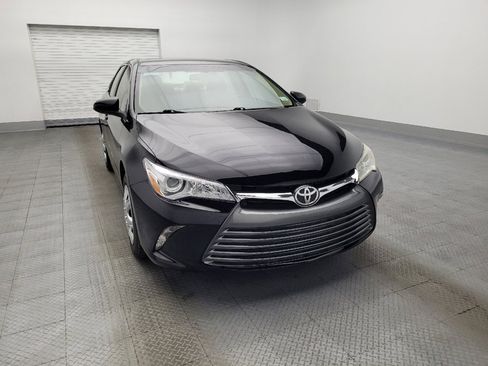 Used 2016 Toyota Camry SE image 14