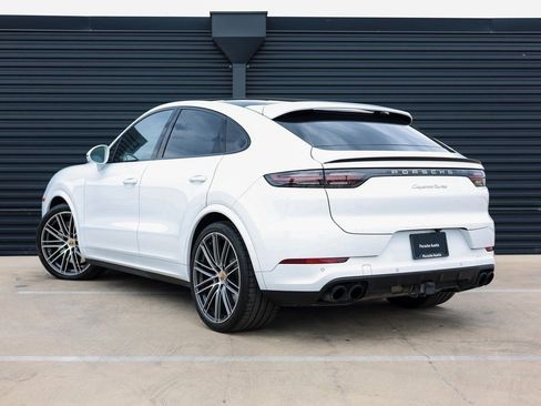 Certified 2023 Porsche Cayenne Turbo image 3