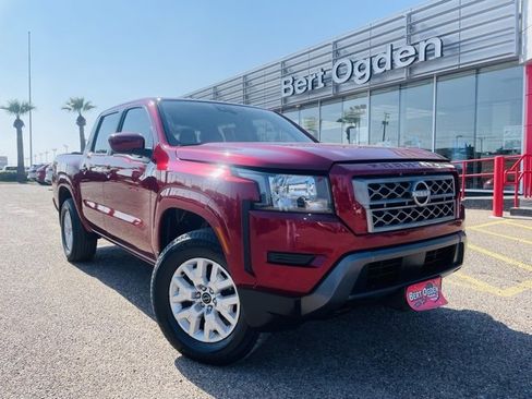 Used 2022 Nissan Frontier SV w/ Technology Package image 1