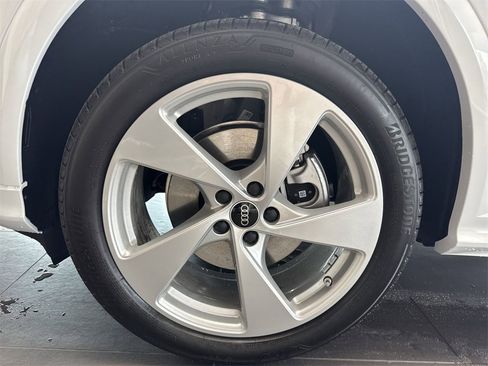 New 2025 Audi Q5 Premium Plus image 10