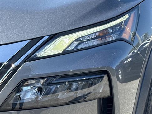 Certified 2023 Nissan Rogue S image 10