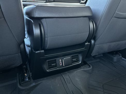 Used 2024 Chevrolet Silverado 3500 LT w/ Convenience Package image 15