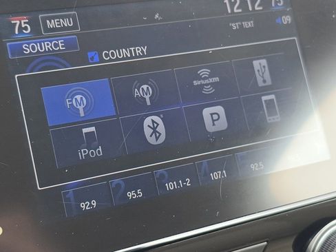 Used 2017 Honda CR-V Touring image 38