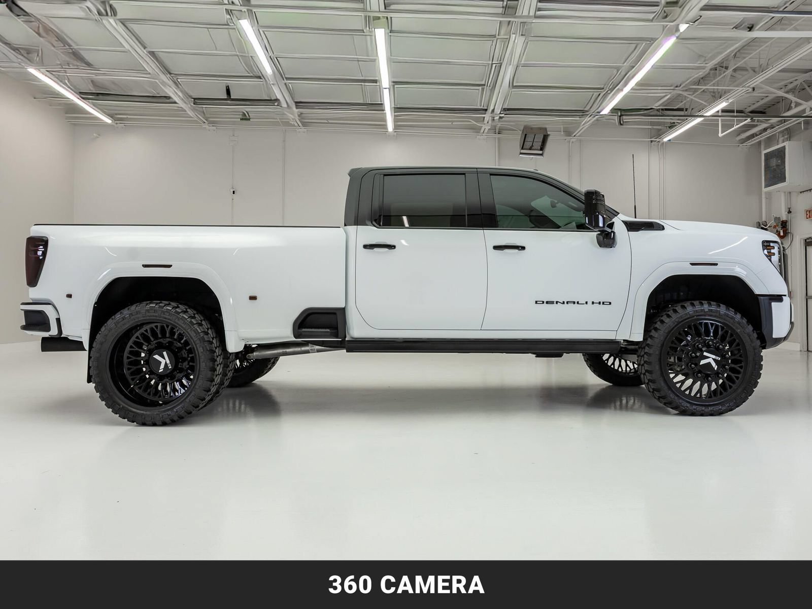 Used 2026 GMC Sierra 3500 Denali Ultimate AWD/4WD image 11