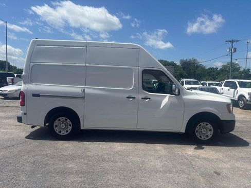 Used 2018 Nissan NV 2500 SV image 6