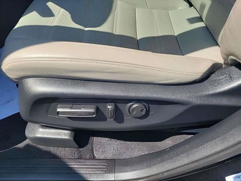 Used 2023 Honda CR-V EX-L image 16