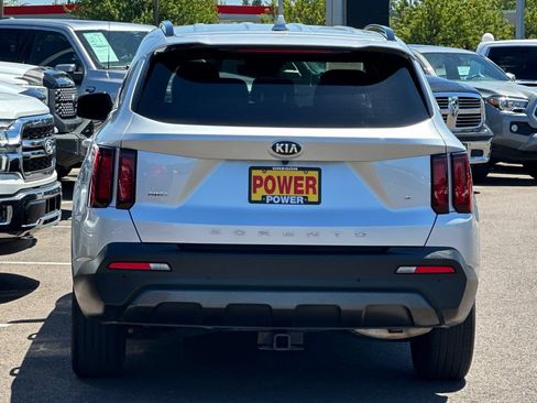 Used 2021 Kia Sorento S AWD/4WD image 5