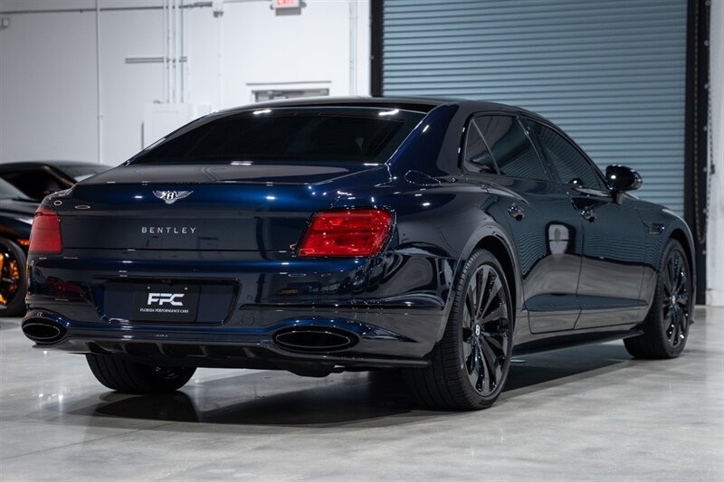 Used 2022 Bentley Flying Spur W12 AWD/4WD image 13