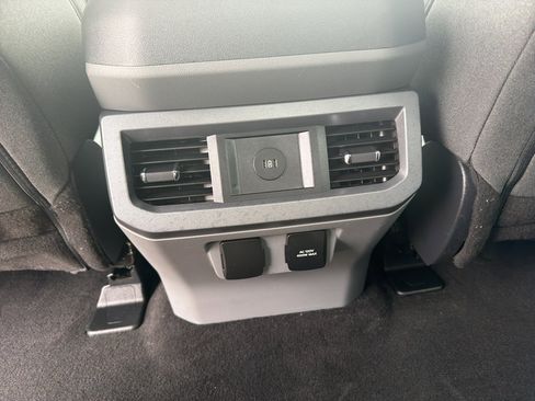 Used 2024 Ford F250 XLT w/ FX4 Off-Road Package image 28