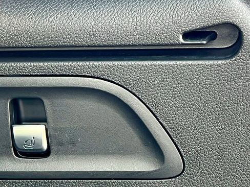 Certified 2021 Mercedes-Benz GLC 300 4MATIC image 32