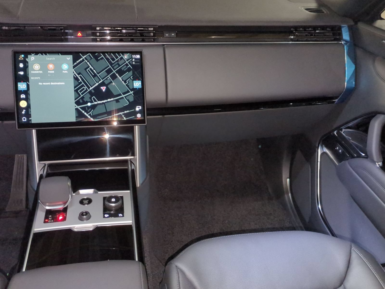 New 2027 Land Rover Range Rover SE AWD/4WD image 28
