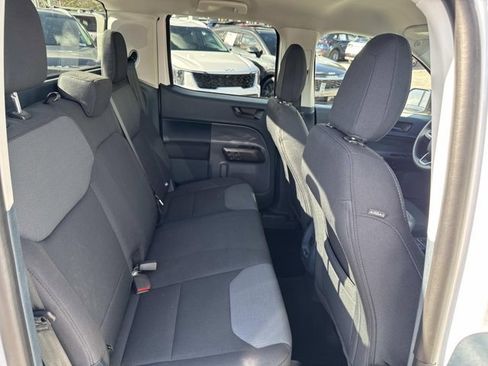 Used 2023 Ford Maverick XL image 19