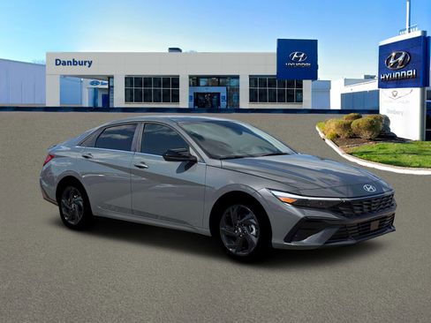 New 2026 Hyundai Elantra SEL Sport Premium FWD image 10