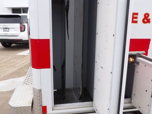 Used 2013 Ford F450 XLT w/ Ambulance Preparation Pkg RWD image 29