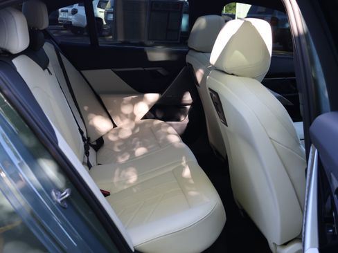 Used 2026 BMW 530i w/ Premium Package RWD image 21
