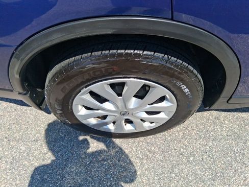 Used 2018 Nissan Rogue S FWD image 10