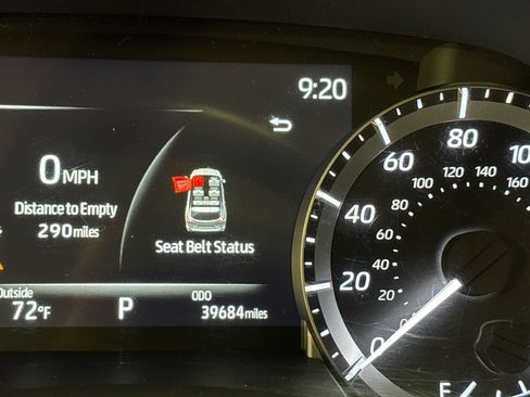 Used 2023 Toyota Highlander XLE AWD/4WD image 14