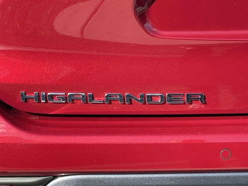 Used 2023 Toyota Highlander Limited image 9