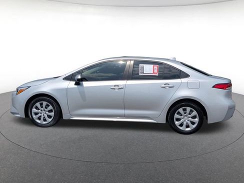 Used 2024 Toyota Corolla LE FWD image 3