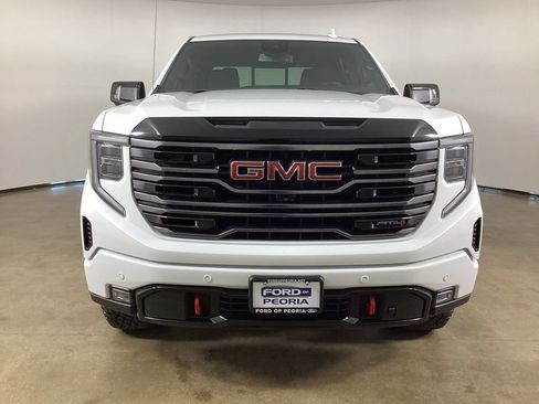Used 2025 GMC Sierra 1500 AT4 w/ AT4 Preferred Package AWD/4WD image 3