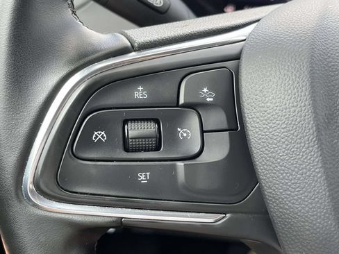 Used 2024 Buick Encore GX Sport Touring FWD image 25